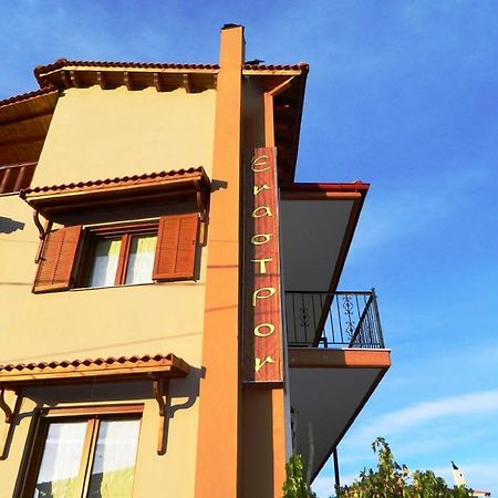 Enastron Hotel Kalavryta Eksteriør billede