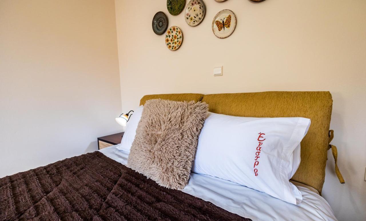 Enastron Hotel Kalavryta Eksteriør billede