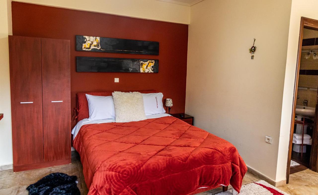 Enastron Hotel Kalavryta Eksteriør billede