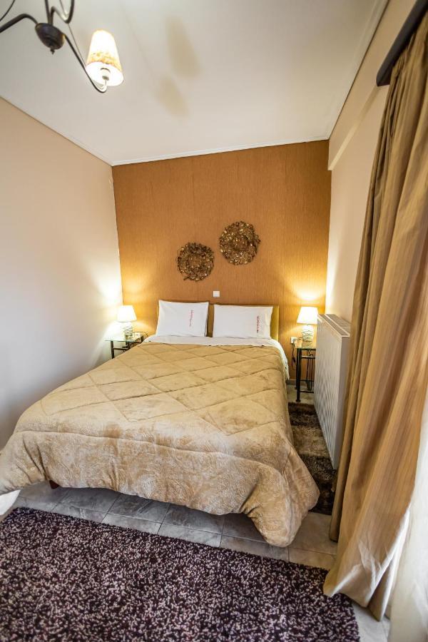 Enastron Hotel Kalavryta Eksteriør billede