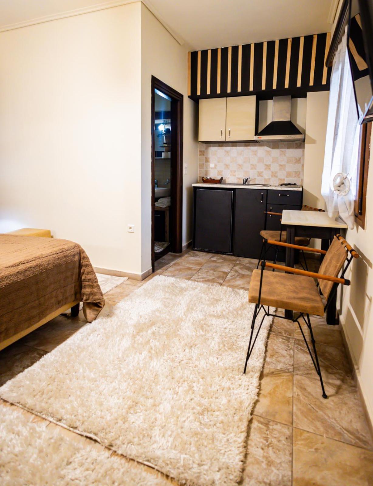 Enastron Hotel Kalavryta Eksteriør billede