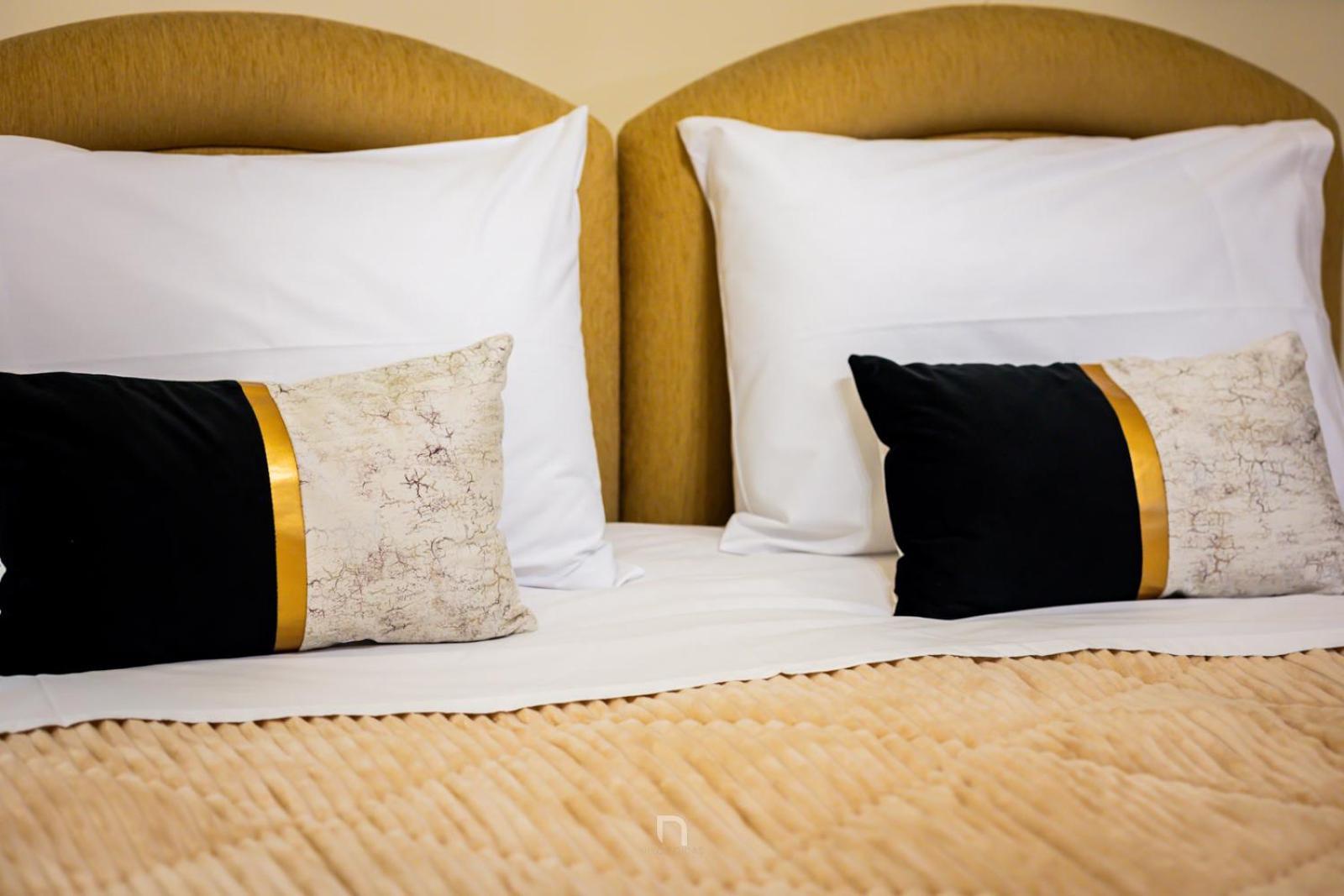 Enastron Hotel Kalavryta Eksteriør billede